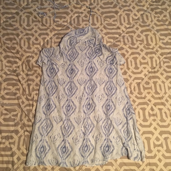⭐️SALE Blue/White Patterned Halter Dress w/ Ruffle - Picture 2 of 6